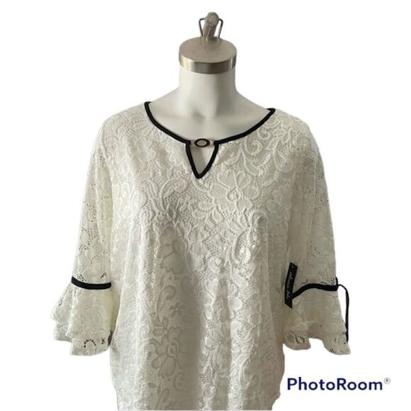 ✨ Olivia Blu White Lace Blouse with Bell Sleeves✨ - Picture 1 of 4